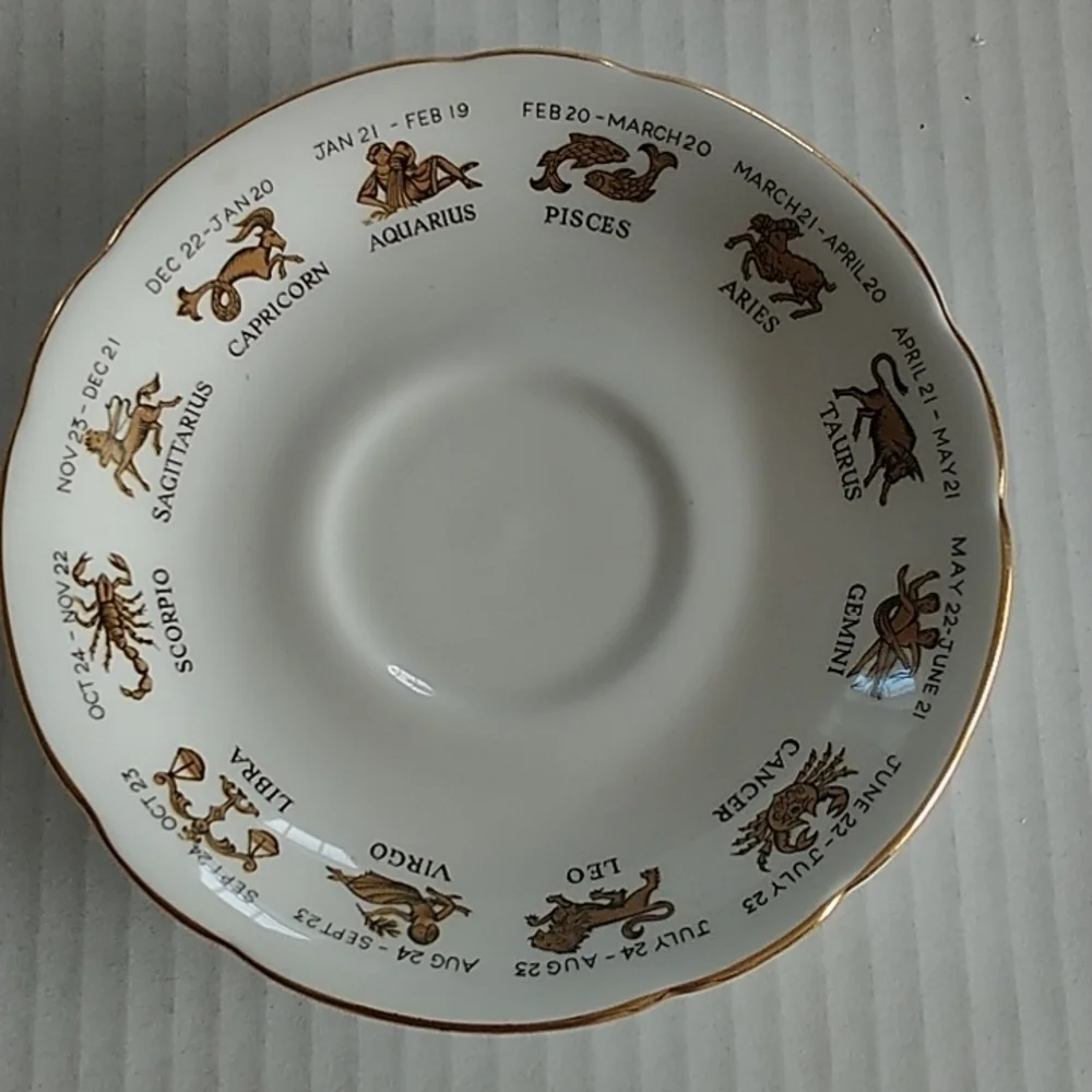 Royal Bone China 